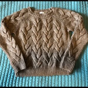 Cable knit style front sweater